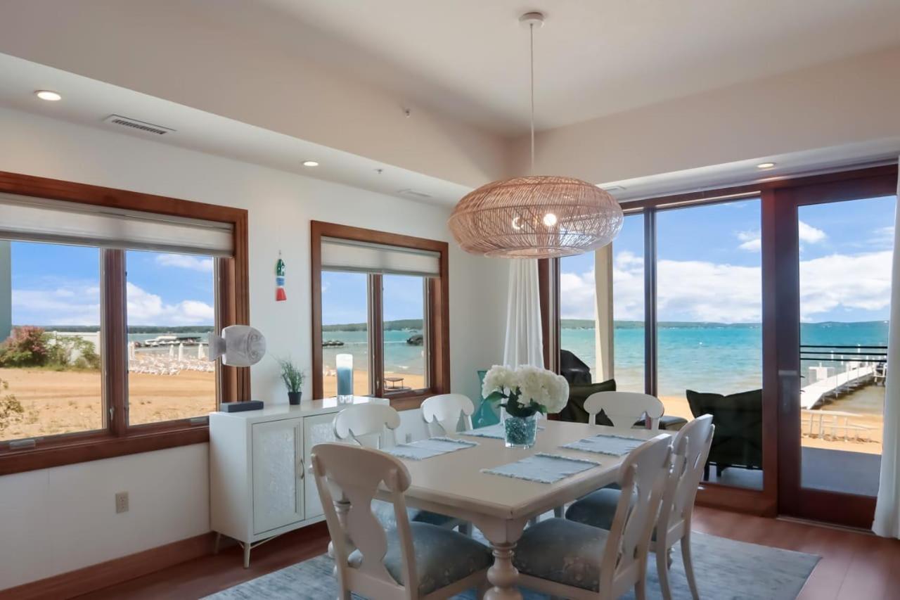 Sugar Beach Villa 1012 Luxury Waterfront Condo Traverse City Exterior foto