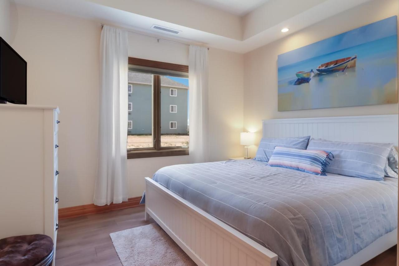 Sugar Beach Villa 1012 Luxury Waterfront Condo Traverse City Exterior foto
